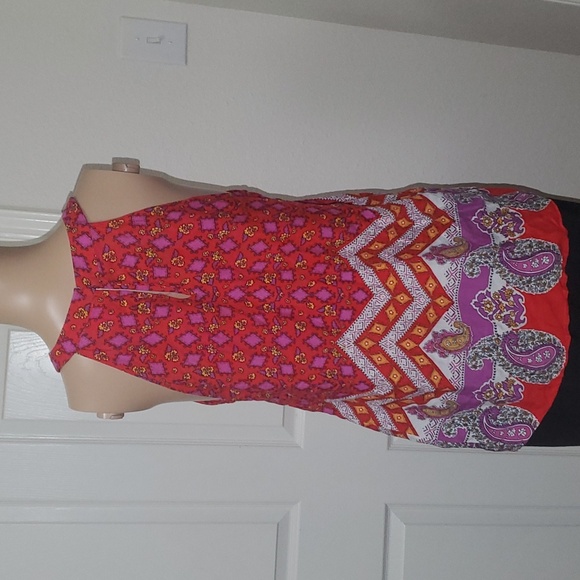 Lucy & Laurel M vibrant red floral and paisley bohemian racer back flowy top - Picture 5 of 10